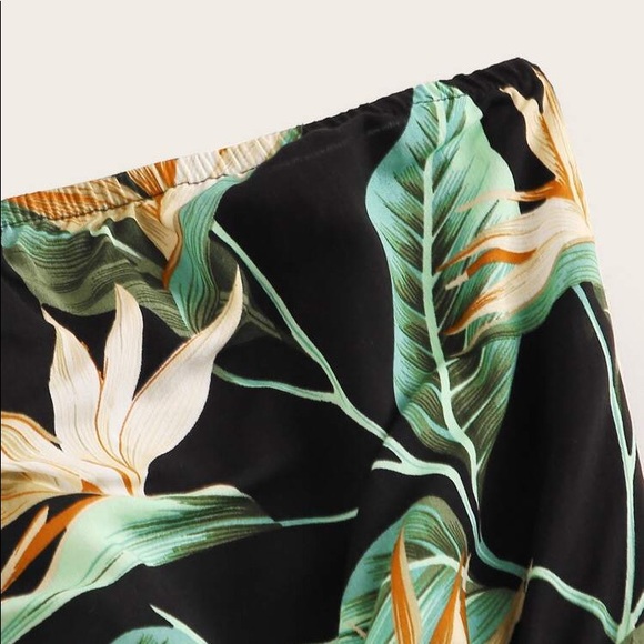 Brand New Shein strapless wromper - Picture 2 of 6